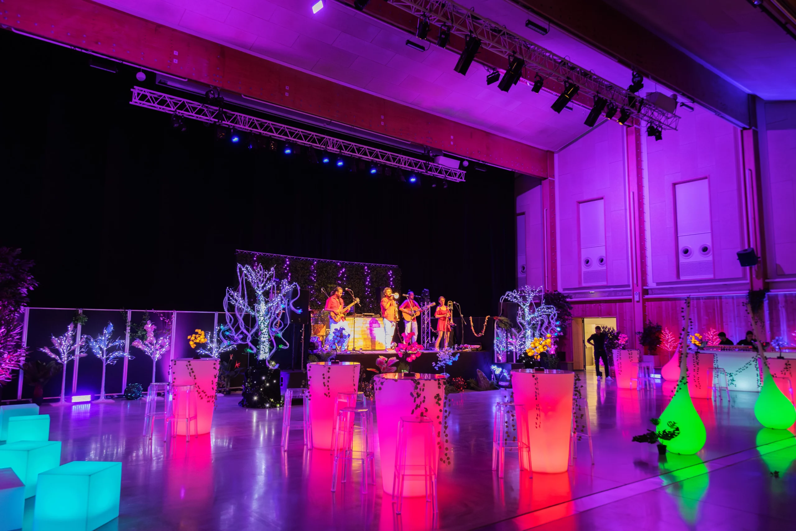 Décoration immersive futuriste