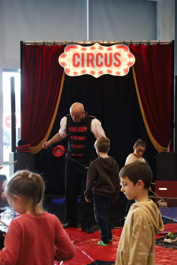 Piste de cirque pour enfant