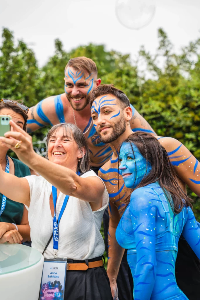 Selfie avec les comédiens en Pandora