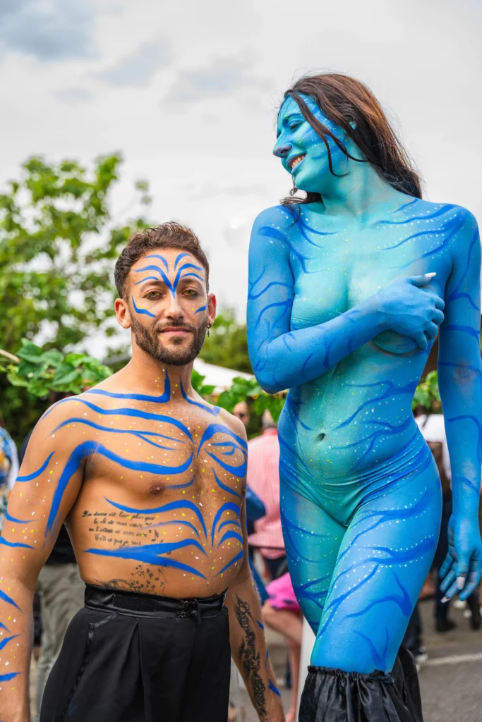 Duo de comédiens en Pandora