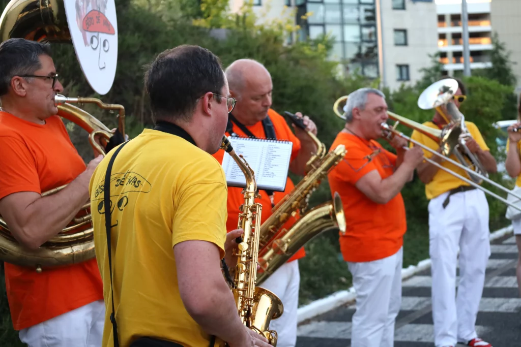 Marché bandas